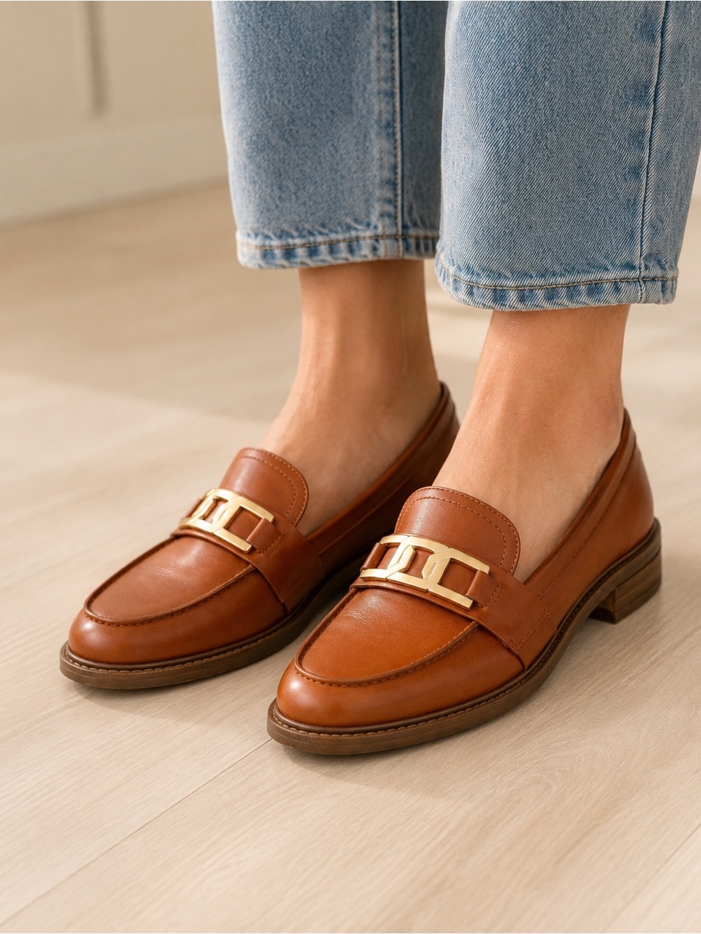 Rockport Women’s Brown Leather Chain Loafers Size 7